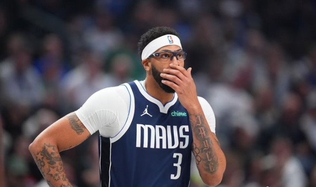 九游游戏-最后一舞变被迫退役！控卫之神惨淡收场，40岁了还拿自己当领袖|克里斯·保罗|快船|明尼苏达森林狼队|安东尼-戴维斯|安东尼·戴维斯_新浪体育_新浪新闻